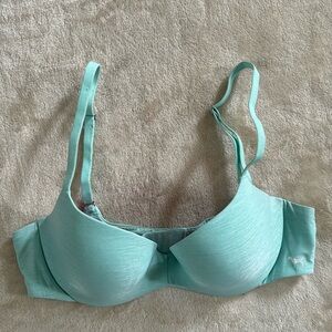 Victoria’s Secret light lift  bra 34 B